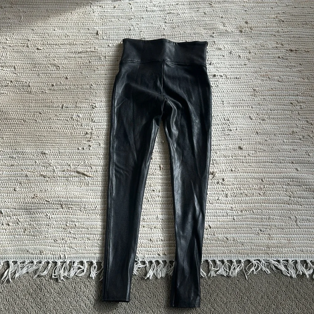 Spanx faux leather leggings - Picture 6 of 6